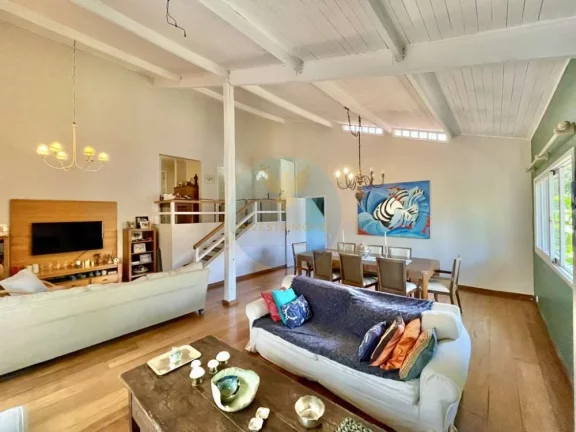 Imagem Casa em Condomínio a Venda no bairro Granja Viana - Cotia, SP