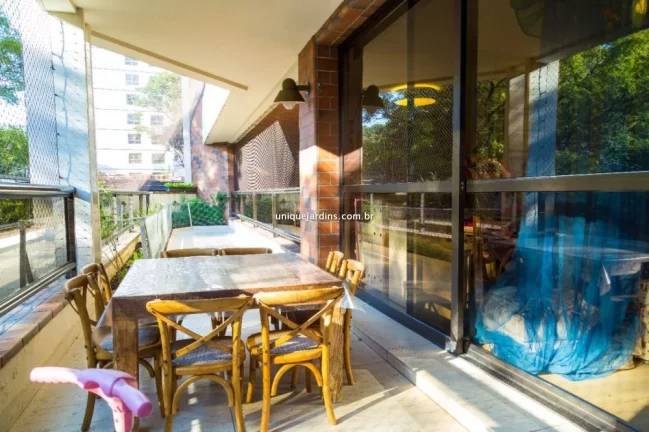 Apartamento à venda Jardim Europa São Paulo