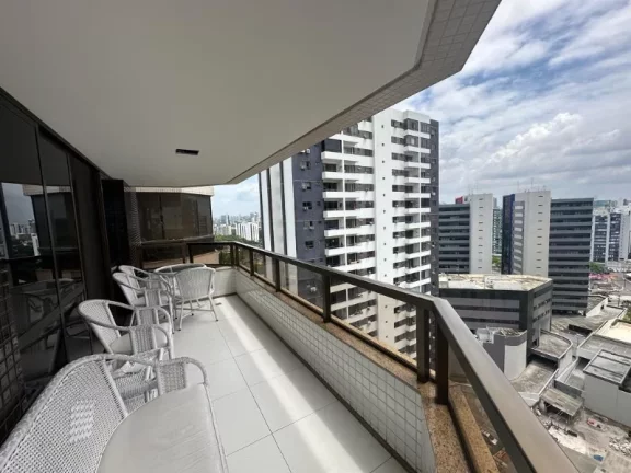 Imagem A 5ª Avenida Imóveis selecionou esse charmoso apartamento de 2/4 + dependências, atualmente revertido gabinete, podendo ser 3 Suites totais, 02 vagas