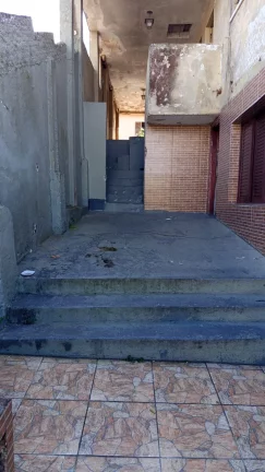 Imagem VENDO CASA COM QUINTAL NO BAIRRO CAMPO GRANDE!