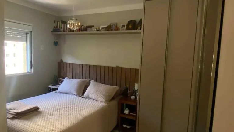 Imagem Apartamento mobiliado 3 dormitórios sendo 1 suíte e 1 vaga no Bairro Itacorubi em Florianópolis/SC