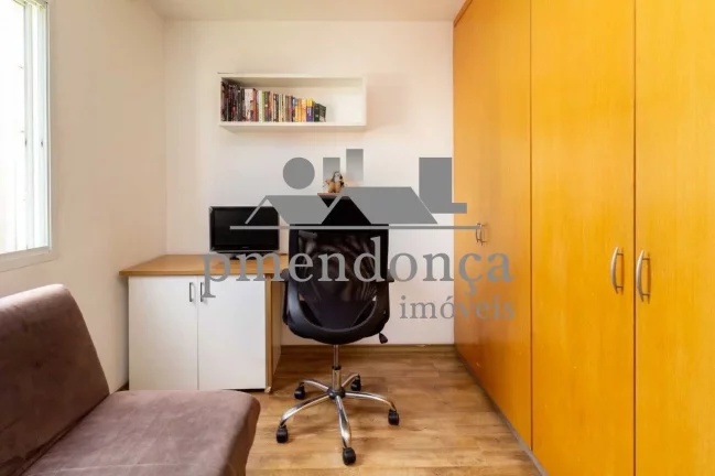 Imagem Apartamento á venda em Pinheiros com 3 quartos ( 1 suíte ) e 2 vagas, 93m²