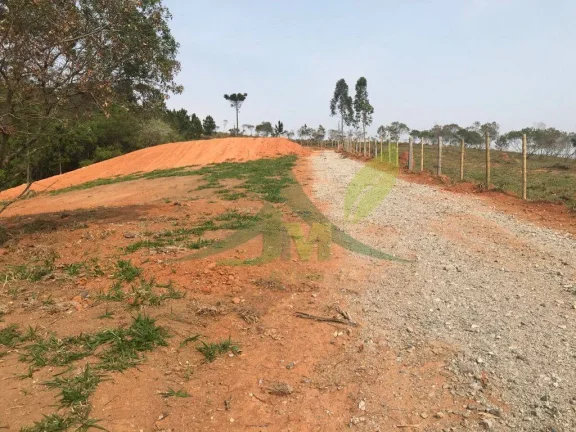 Imagem Belo Terreno à Venda em Piracaia a1km do Asfalto