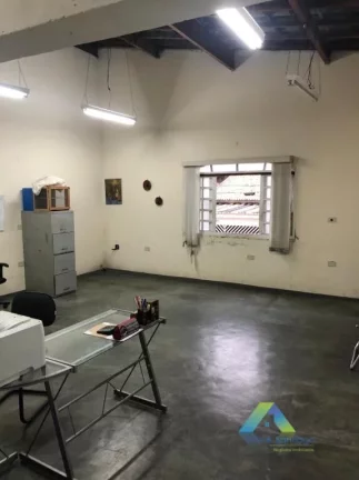Imagem Excelente sobrado com 3 dormitórios, 3 vagas, 3 banheiros com facil acesso a comércios e principais avenidas