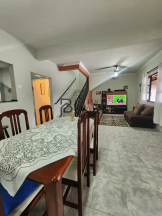 Imagem Casa com 3 dormitórios sendo 1 suíte no bairro Quietude - Praia Grande