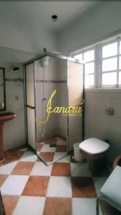 Imagem Sobrado em Capão Novo, com 06 dormitórios sendo duas suítes