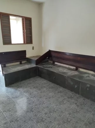 Imagem Casa à venda no bairro Belveder Clube dos 500 - Guaratinguetá/SP
