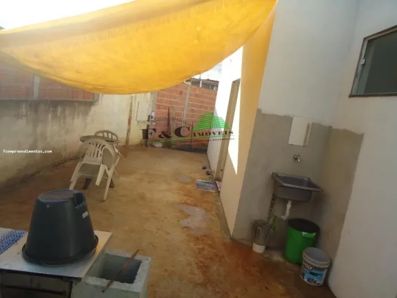 Imagem Casa para Venda em Limeira, Parque Residencial Aeroporto, 2 dormitórios, 1 suíte, 1 banheiro, 3 vagas