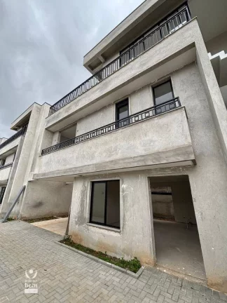 Imagem Estuda Permuta - Sobrado Triplex em Condomínio Fechado - 3 quartos, suíte, terraço gourmet e 3 vagas à venda no Jardim Social