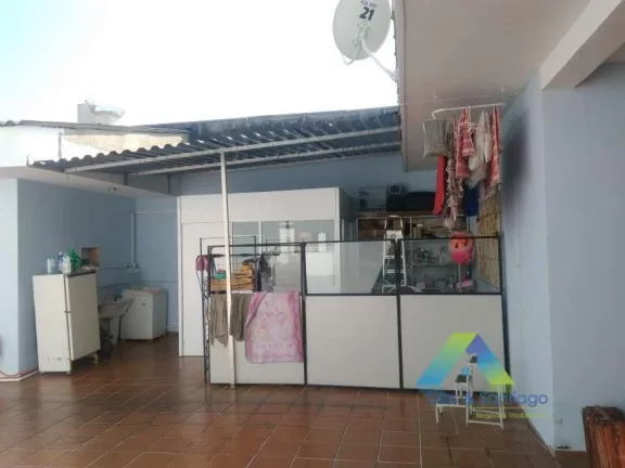 Imagem Casa com 250 m² área construída, terreno total de 400 m².