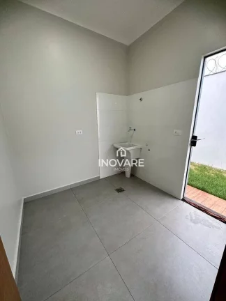 Imagem Casa com 3 dormitórios à venda, 176 m² por R$ 750.000,00 - Alto do Trindade - Itumbiara/GO