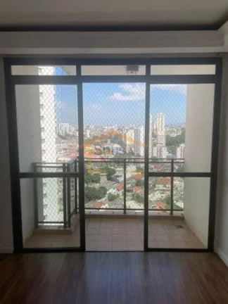 Imagem Apto 80m², 3 dormitórios, sendo 1 suíte, rico em armários, 2 banheiros, sala 2 ambientes, varand...