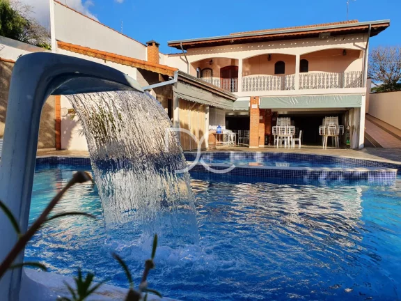 Imagem Cajuru - Venda Sobrado AC 620m² | AT 880 m² | 4 Dormitórios | 2 Suítes | 4 Banheiros | 4 Vagas