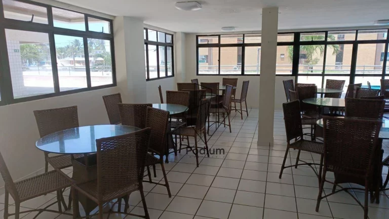 Imagem Apartamento com varanda / sacada em excelente localização a 80m do mar da praia de Intermares - AP2036.