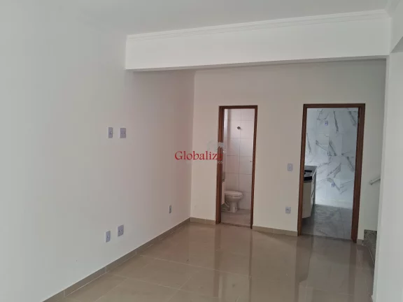 Imagem Sobreposta Alta em Santos na Ponta da Praia com 3 suítes, 2 Vagas e Churrasqueira à Venda por R$ 1.015.000,00