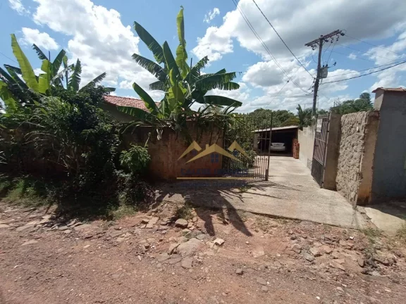 Imagem Chácara com 2 dormitórios à venda, 300 m² por R$ 150.000,00 - Bairro dos Mirandas - Tatuí/SP