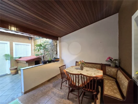 Imagem Sobrado à venda com 4 quartos, sendo 1 suíte, em JAGUARA, São Paulo - SP