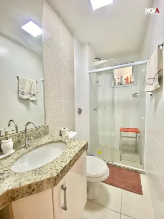 Imagem Com 65m² bem distribuídos, esse apê no andar alto é puro charme e funcionalidade. São 2 quartos...