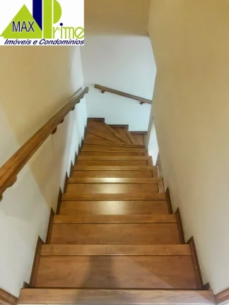 Imagem Casa à venda no Tatuapé, São Paulo. 300m², 3 dormitórios, 2 suítes, garagem para 2 carros. Próximo ao metrô Carrao. Agende sua visita!