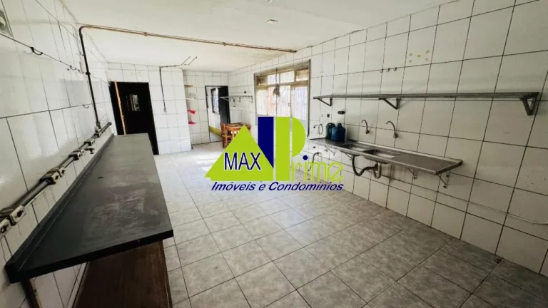 Imagem Salão Comercial de Alto Padrão na Vila Salete, São Paulo-SP: 2 Salas, 3 Banheiros, 200m² de Área!