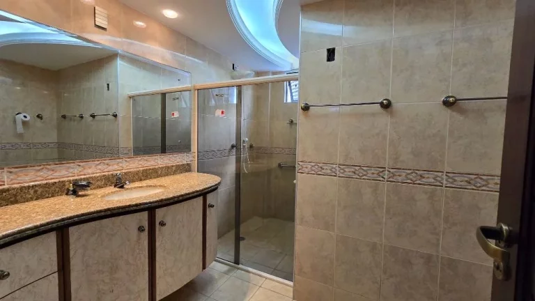 Imagem Apartamento com 4 dormitórios à venda, 220 m² por R$ 1.200.000,00 - Brisamar - João Pessoa/PB