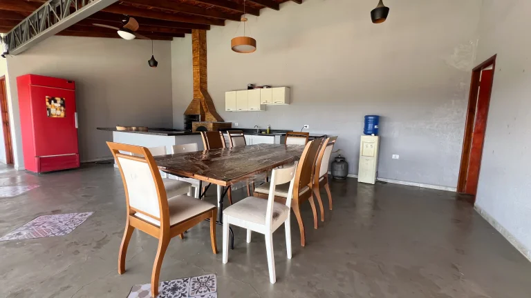 Imagem Oportunidade imperdível: Chácara à venda em Araçoiaba da Serra-SP, no bairro Cercado, com 7 quartos, 4 suítes e 500m² de área!