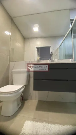 Imagem Com certeza esse imóvel cabe no seu bolso, casa a venda no Jardim presidente, imóvel de 3 Dormitórios, com cozinha planejada, ar condicionado na sala e nos quartos, 1 vaga de garagem coberta com portão automático aqui bem localizado no Jardim Presidente, 