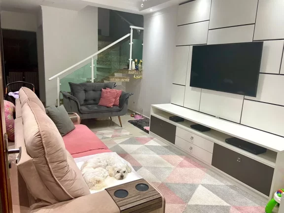 Imagem SOBRADO COM MOVEIS PLANEJADOS COM TRÊS DORMITORIOS E UM SUITE A VENDA NO PQRQUE JAÇATUBA - SANTO ANDRE.