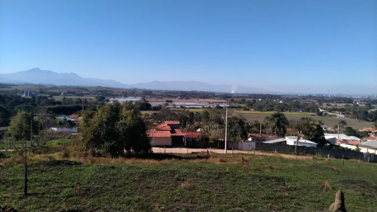 TERRENO NA COLÔNIA DO PIAGUÍ