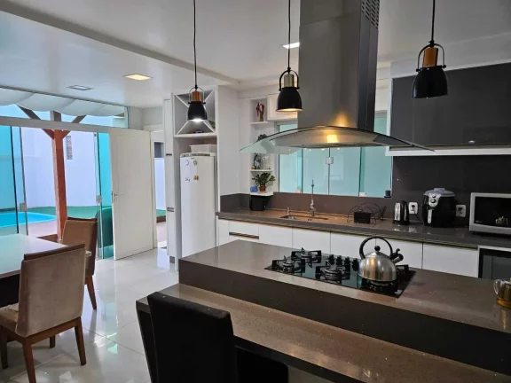 Imagem Terreno com 350 m² já com 2 Casas em processo de Condomínio no bairro Ariribá.