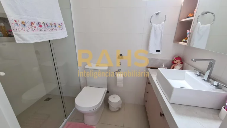 Imagem Está pensando em morar em um dos melhores bairros de Joinville? Então conheça esse apartamento no...