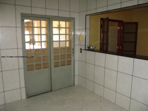 Imagem Casa para Venda em Limeira, Parque Residencial ANAVEC, 3 dormitórios, 1 suíte, 3 banheiros, 5 vagas