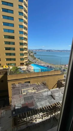 Imagem Apartamento vista mar com 1 dormitório e 1 vaga, próximo ao Beiramar Shopping em Florianópolis/SC