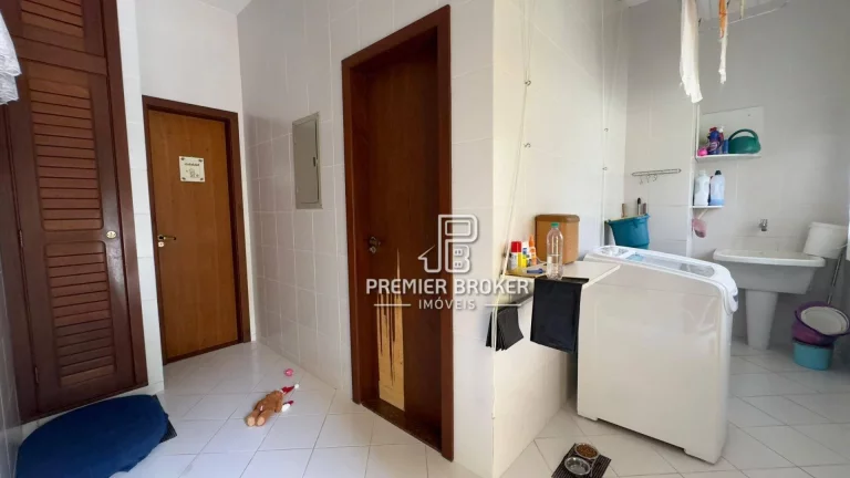 Imagem Casa com 5 dormitórios à venda, 450 m² por R$ 1.979.000,00 - Albuquerque - Teresópolis/RJ