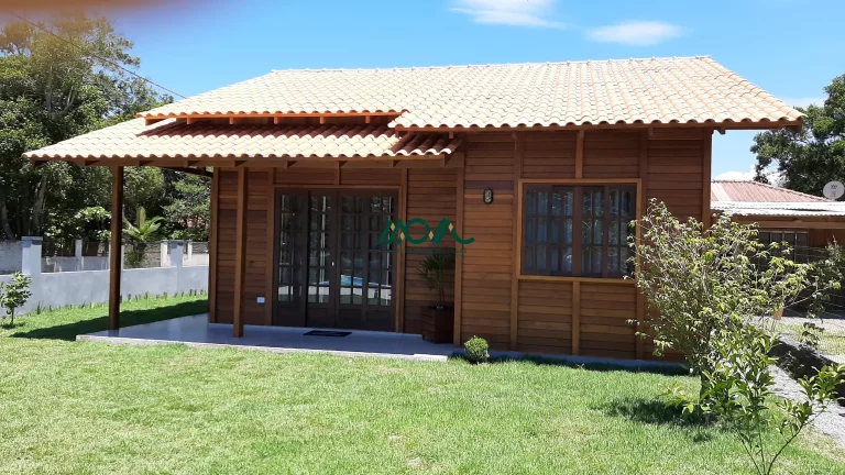 Imagem Casa com Piscina em Itapoá