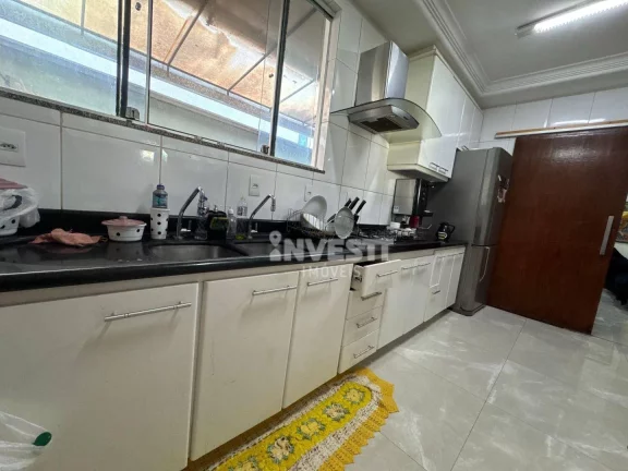 Imagem Casa com 4 dormitórios para alugar, 350 m² por R$ 9.700/mês - Loteamento Portal do Sol I - Goiânia/GO