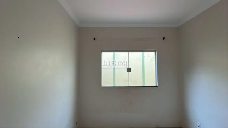 Imagem Casa à venda no bairro Jardim Maracanã, Uberaba - 2 dormitórios, suíte e churrasqueira!