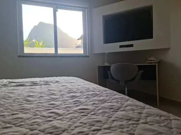 Imagem Casa de condomínio à venda em Maricá, Cajueiros (Itaipuaçu), com 3 quartos, 300m2