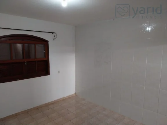 Imagem Imperdível: Casa à venda em Jundiaí-SP, Jardim Tamoio, 3 quartos, 1 suíte, 1 banheiro, 3 vagas, 190m².