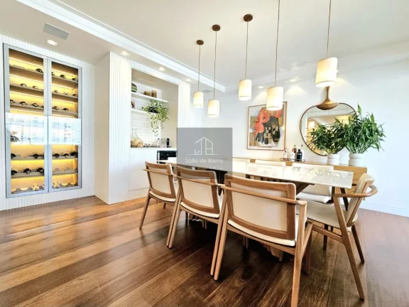 Imagem Reformadíssimo Apartamento com 3 suites 3 vagas Campo Belo