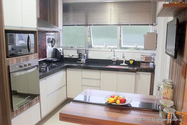 Imagem PITANGUEIRAS- LINDO APARTAMENTO COM MARAVILHOSA ÁREA DE LAZER , 02 VAGAS DE GARAGENS NO PRÉDIO.