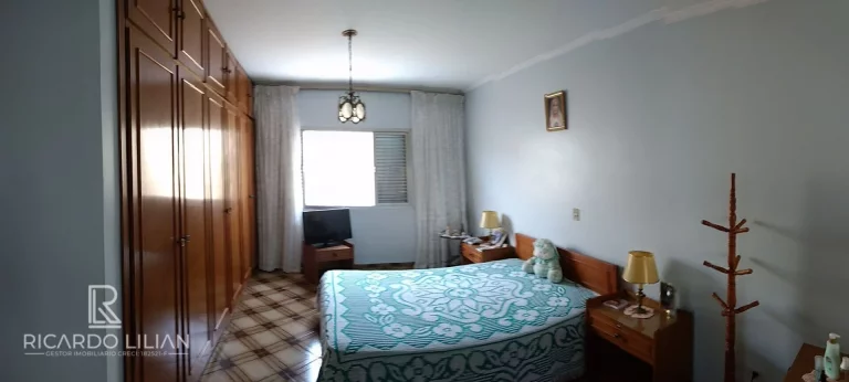 Imagem "Espetacular Casa Térrea na Vila Rosália, Guarulhos: Um Oásis Junto ao Lago dos Patos!"