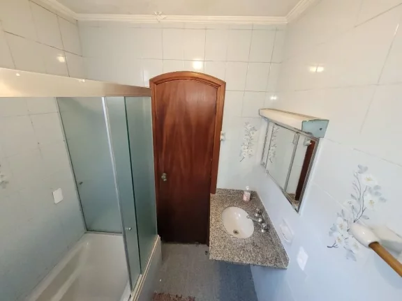 Imagem PITANGUEIRAS – CALÇADÃO COM MARAVILHOSA VISTA AO MAR, AMPLO APARTAMENTO COM 100 M² ÚTEIS, 01 VAGA DE GARAGEM NO PRÉDIO, LOCALIZAÇÃO PRIVILEGIADA.