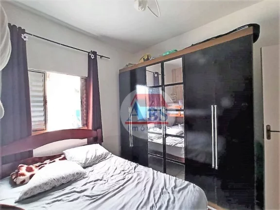 Imagem Casa Geminada com 2 dormitórios à venda, 108 m² por R$ 300.000 - Vila Ponte Nova - Cubatão/SP