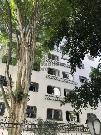 Apartamento reformado com 2 dormitórios em Moema à venda