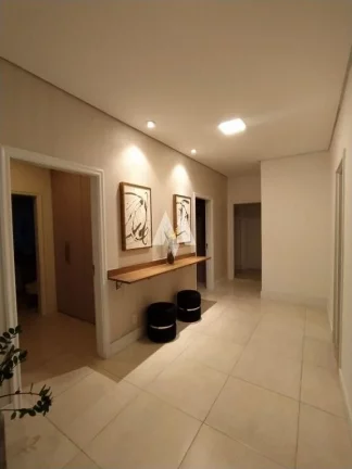 Imagem Apartamento com 4 quartos e 5 banheiros à venda, 233 m² por R$ 1.850.000