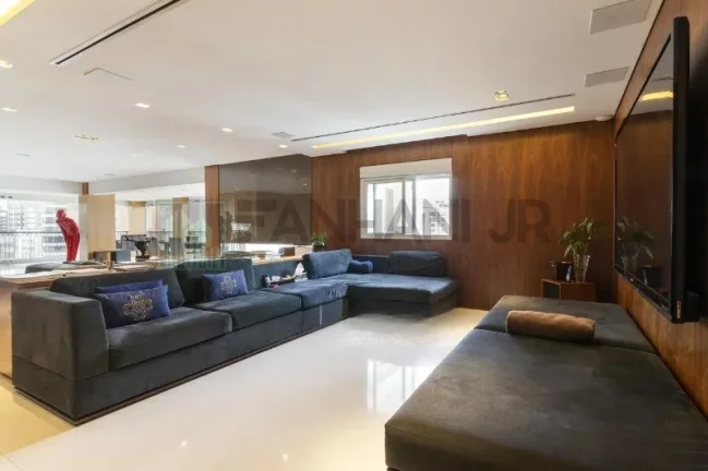 Imagem Apartamento de Alto Padrão na Vila Nova Conceição com 2 Suítes, 5 Salas e 5 Vagas de Garagem - São Paulo-SP
