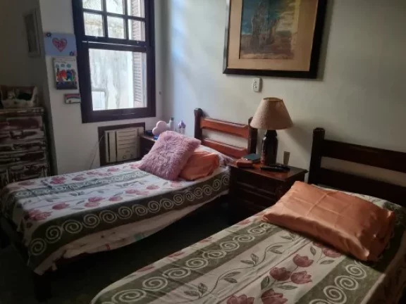 Imagem Casa de luxo à venda em Ubatuba-SP, bairro Itaguá! 3 quartos, 1 suíte, 3 salas, 4 banheiros, 4 vagas, 308m². Venha conhecer!