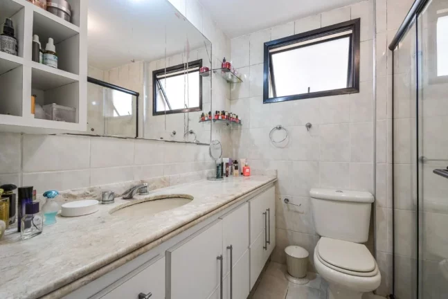 Imagem Apartamento em Pinheiros perto do metrô com 3 quartos (1 suíte ) e 3 vagas, 120m²