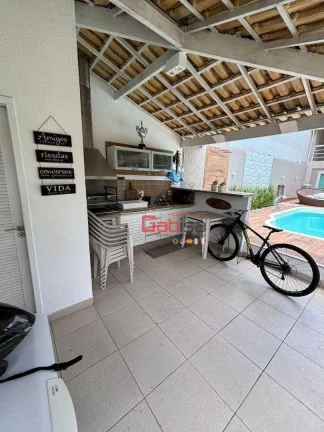 Imagem Casa com 4 dormitórios à venda, 240 m² por R$ 1.600.000 - Jardim Excelsior - Cabo Frio/RJ